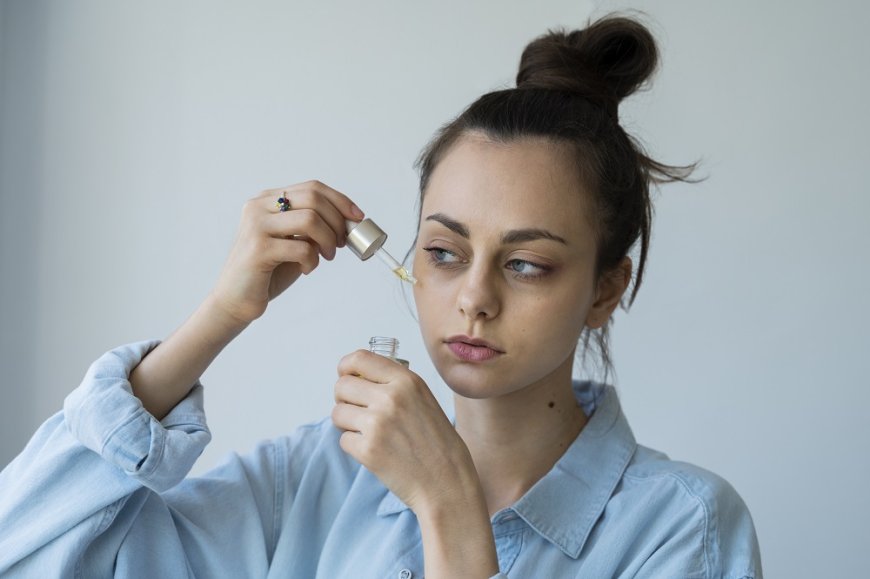 Phenoxyethanol vs Parabens: Which Preservative Is Better for Your Skin?