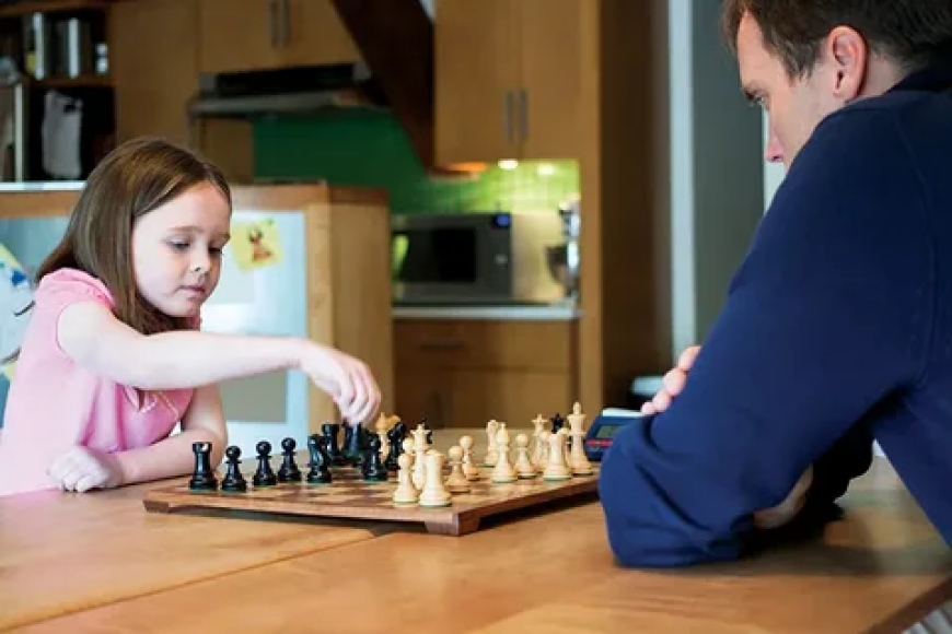 How can kids learn chess at home with Chessbrainz Ind's help?