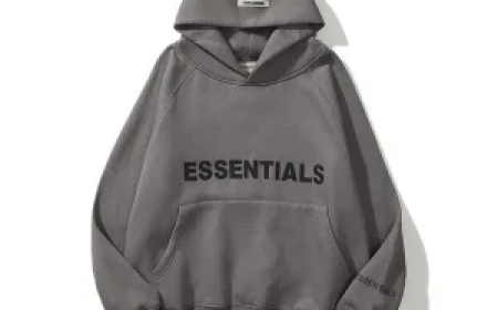 Essentials Hoodie for Minimalist Wardrobes