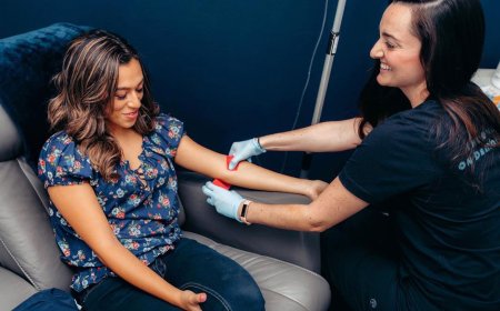 IV Drip Ingredients: What’s Inside Those Fluids?