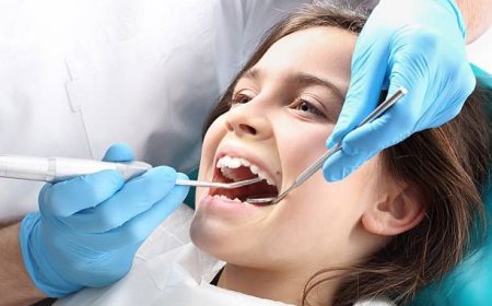 Alles wat u moet weten over tandvleesbehandelingen bij gingivitis en parodontitis
