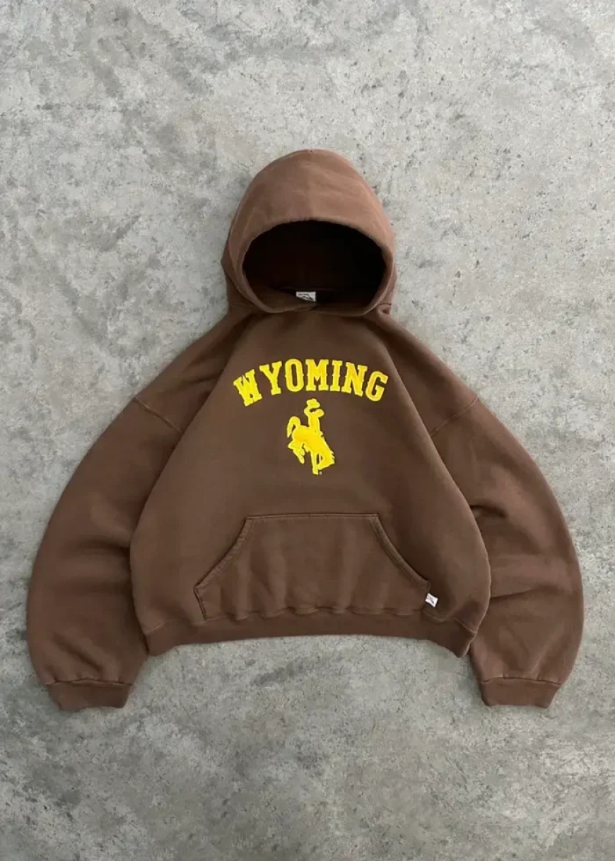 Akimbo Clothing: A Bold Statement in Streetwear with the Iconic Akimbo Hoodie