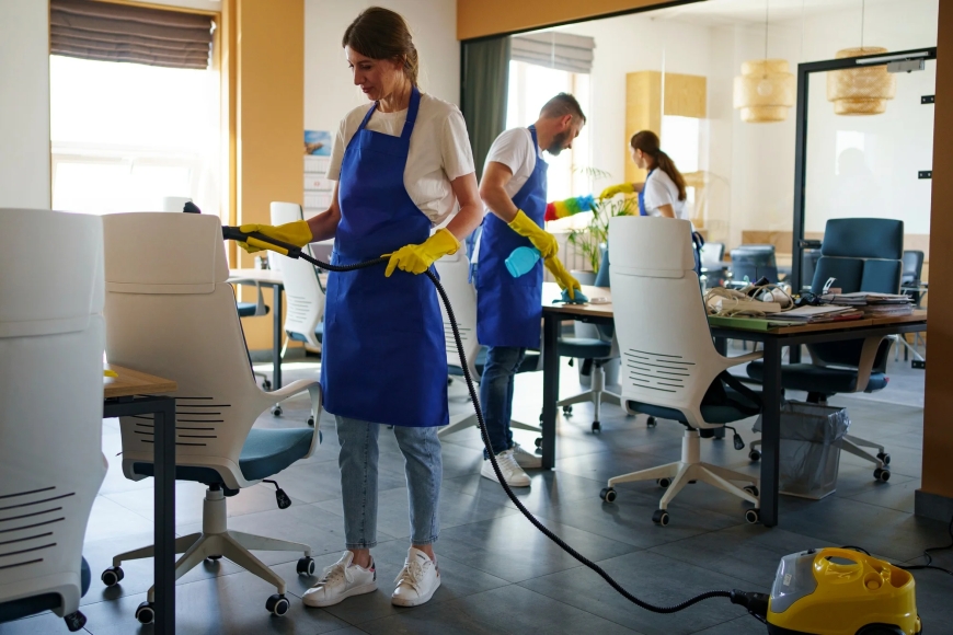 From Restaurants to Warehouses: Tailored Commercial Cleaning for Edmonton Industries