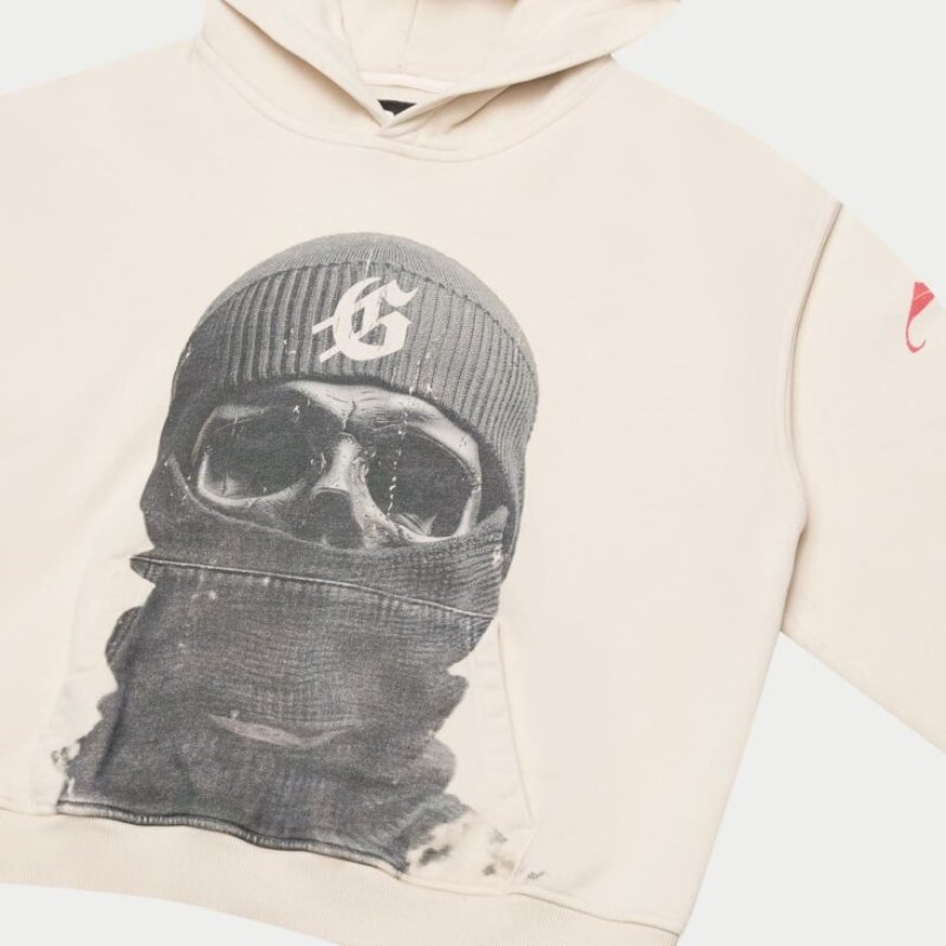 7 Stylish Ways to Wear a White Hoodie for Men