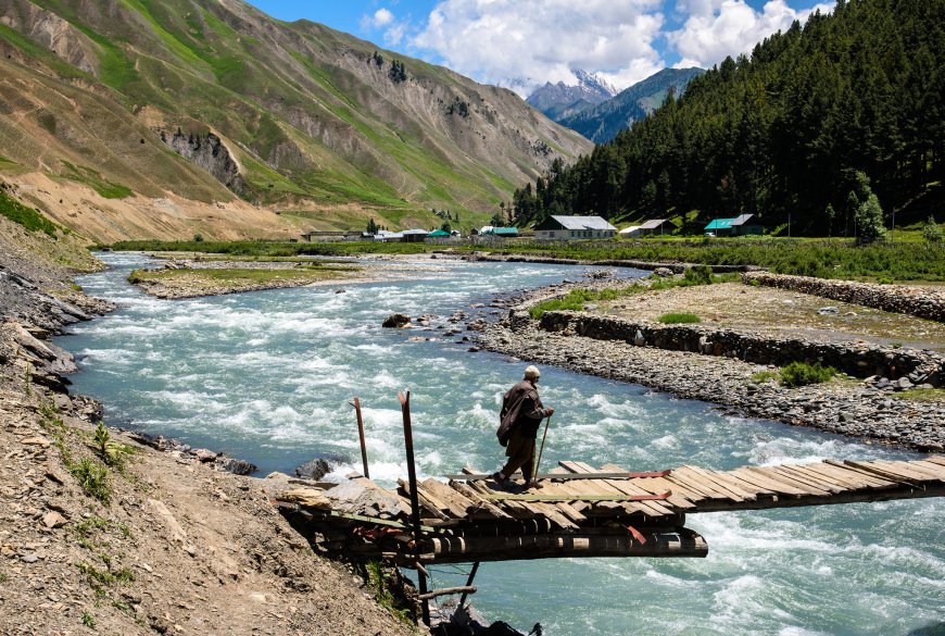 Srinagar to Gurez Valley: A Scenic Himalayan Road Journey